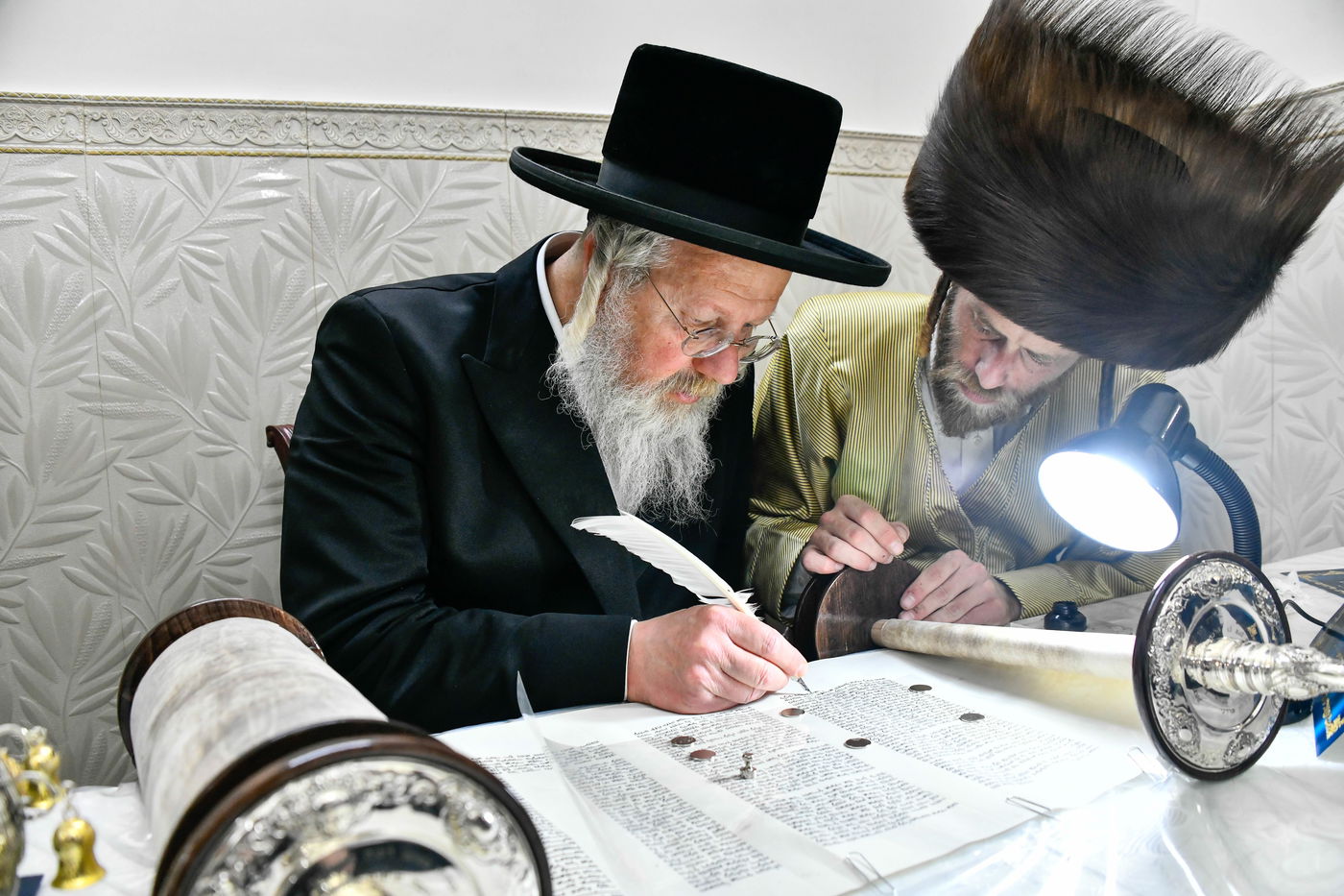 הכנסת ספר תורה לביהמ"ד ספינקא בירושלים