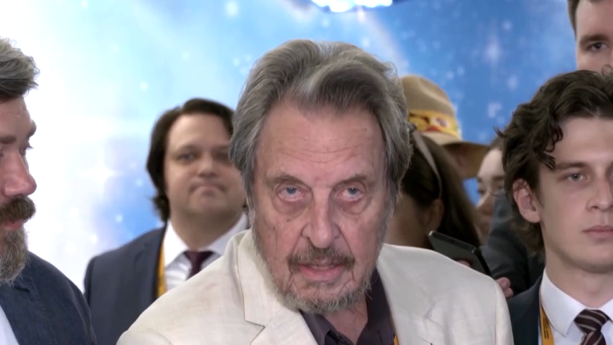 דומה לילד. ארול מאסק