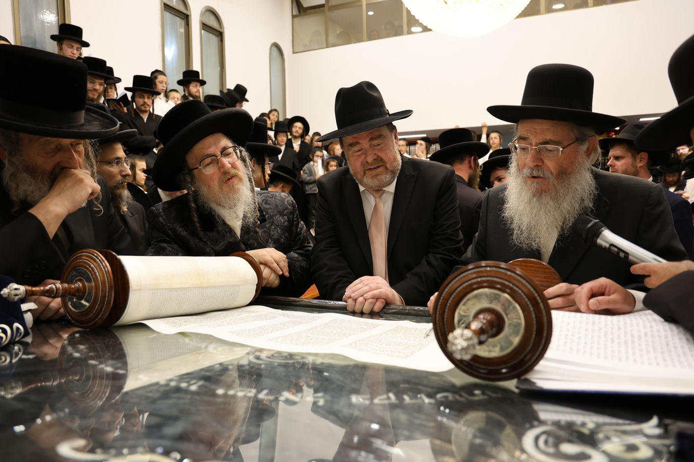 הכנסת ס"ת לביהמ"ד ביאלה ב"ב בביתר