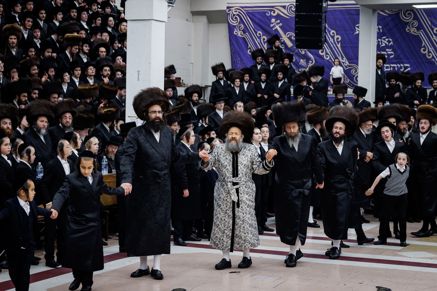 שמחת נישואי נכדת האדמו"ר מבאבוב - 45