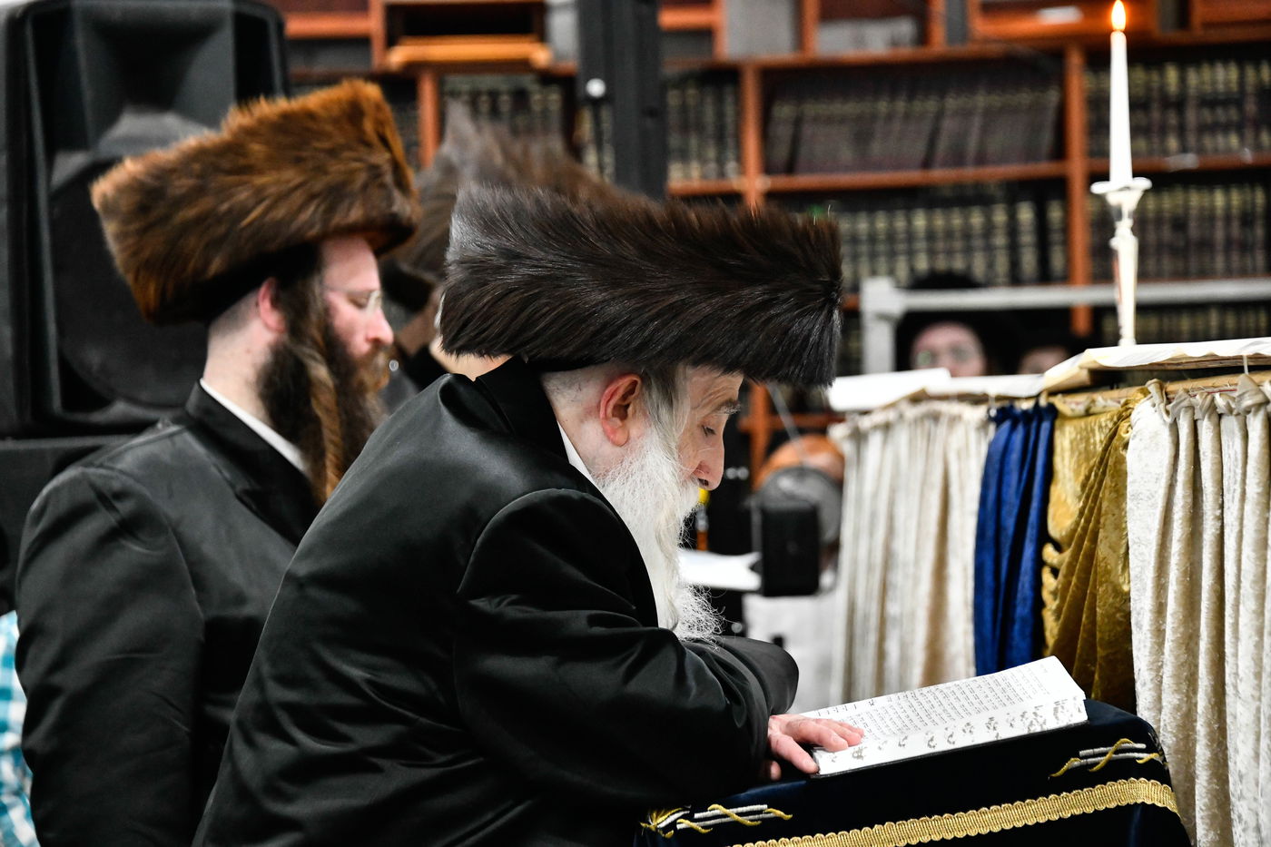 שמחת בית מכנובקא בעלזא - נחלת אהרן - בערגזאס