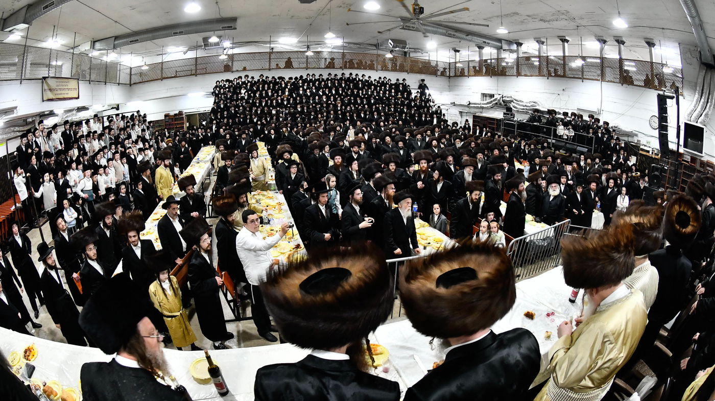 שמחת בית מכנובקא בעלזא - נחלת אהרן - בערגזאס