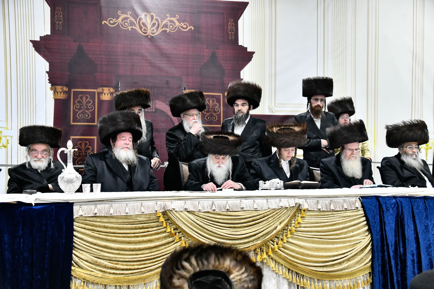 שמחת בית מכנובקא בעלזא - נחלת אהרן - בערגזאס