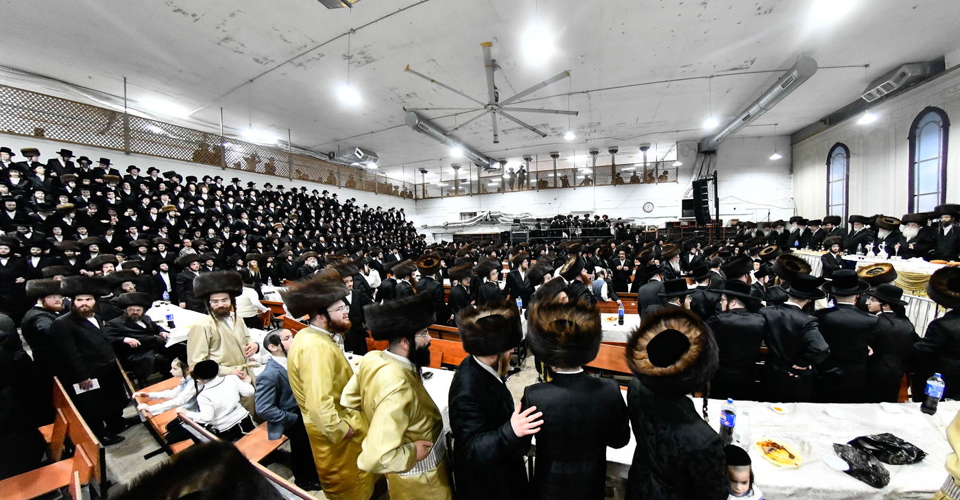 שמחת בית מכנובקא בעלזא - נחלת אהרן - בערגזאס