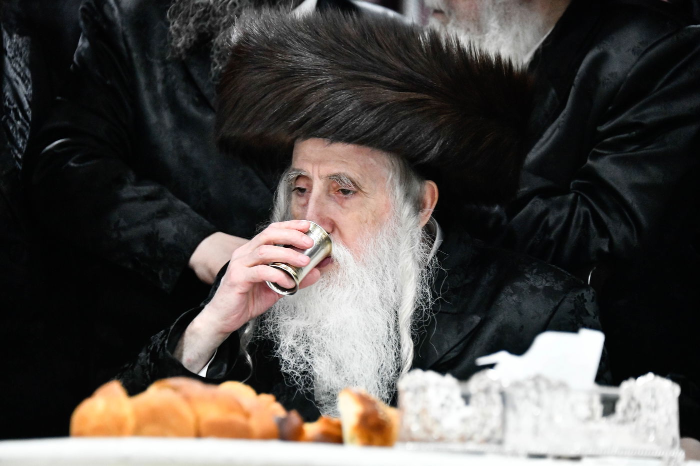 שמחת בית מכנובקא בעלזא - נחלת אהרן - בערגזאס