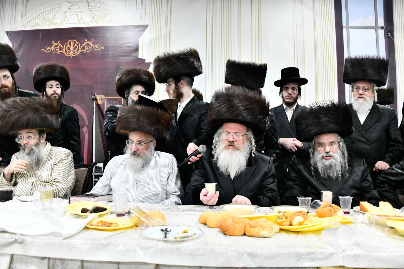 שמחת בית מכנובקא בעלזא - נחלת אהרן - בערגזאס