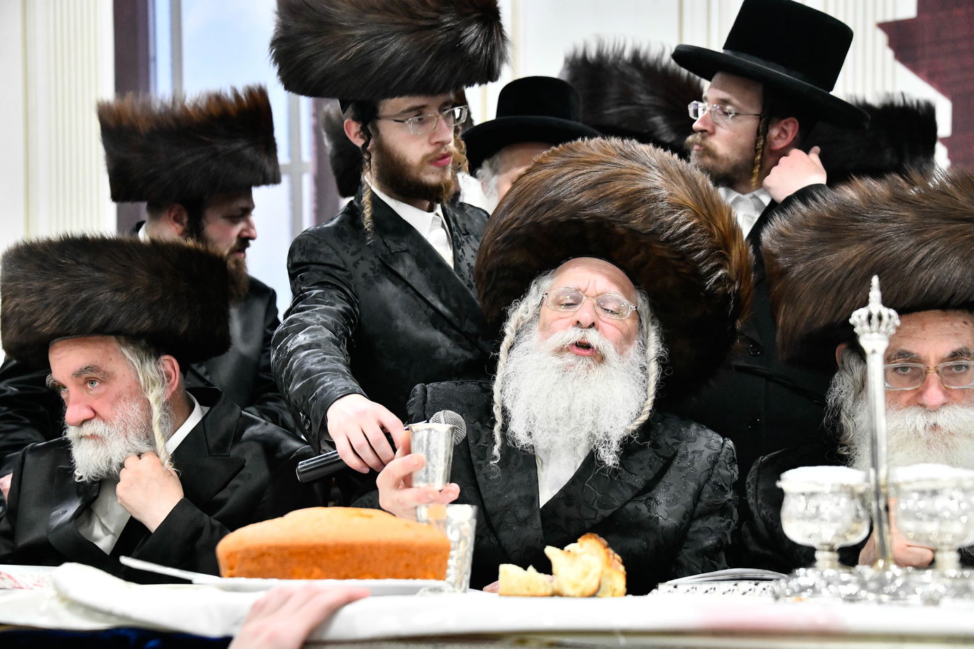 האדמו"ר מנדבורנה ירושלים בש"ב