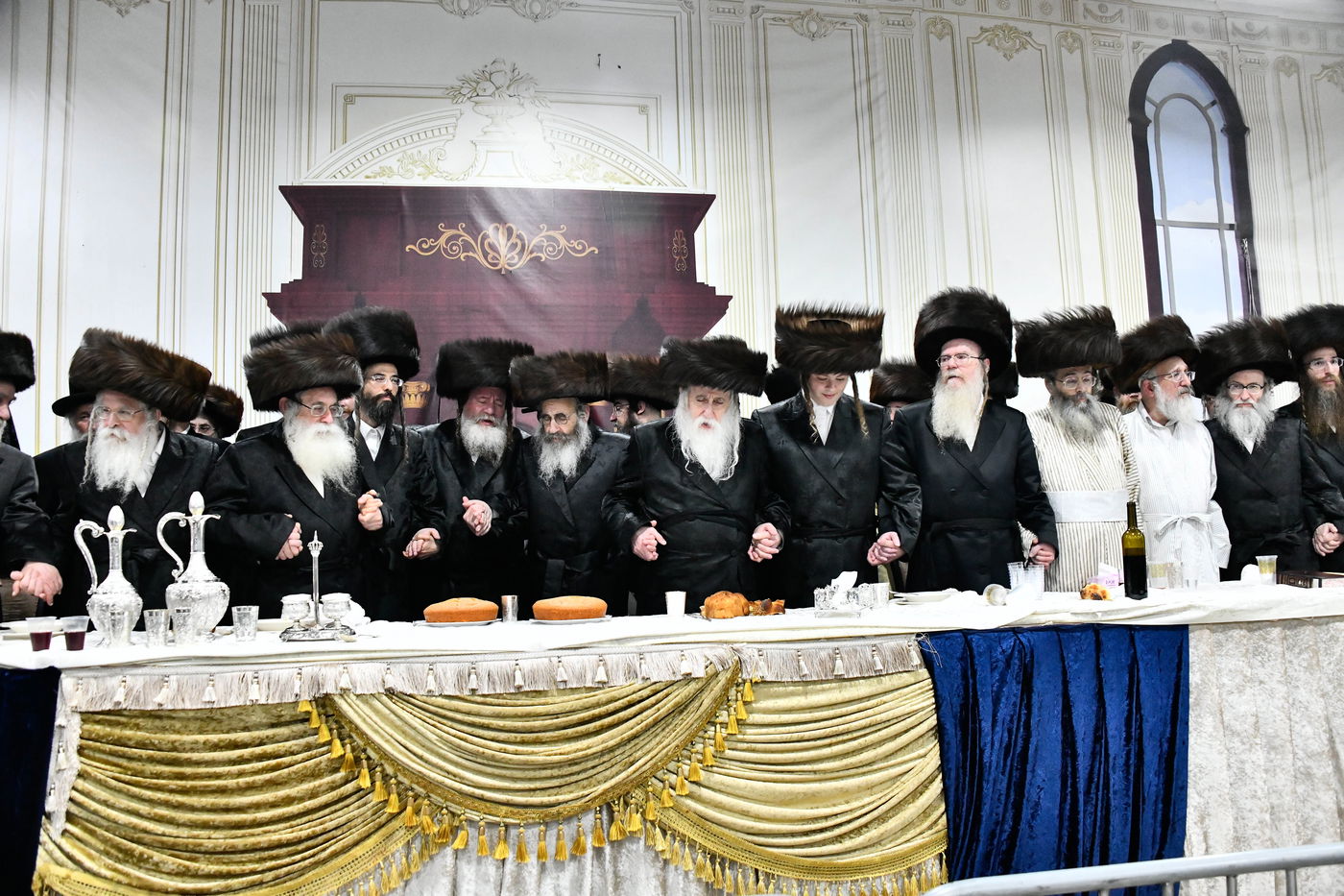 שמחת בית מכנובקא בעלזא - נחלת אהרן - בערגזאס