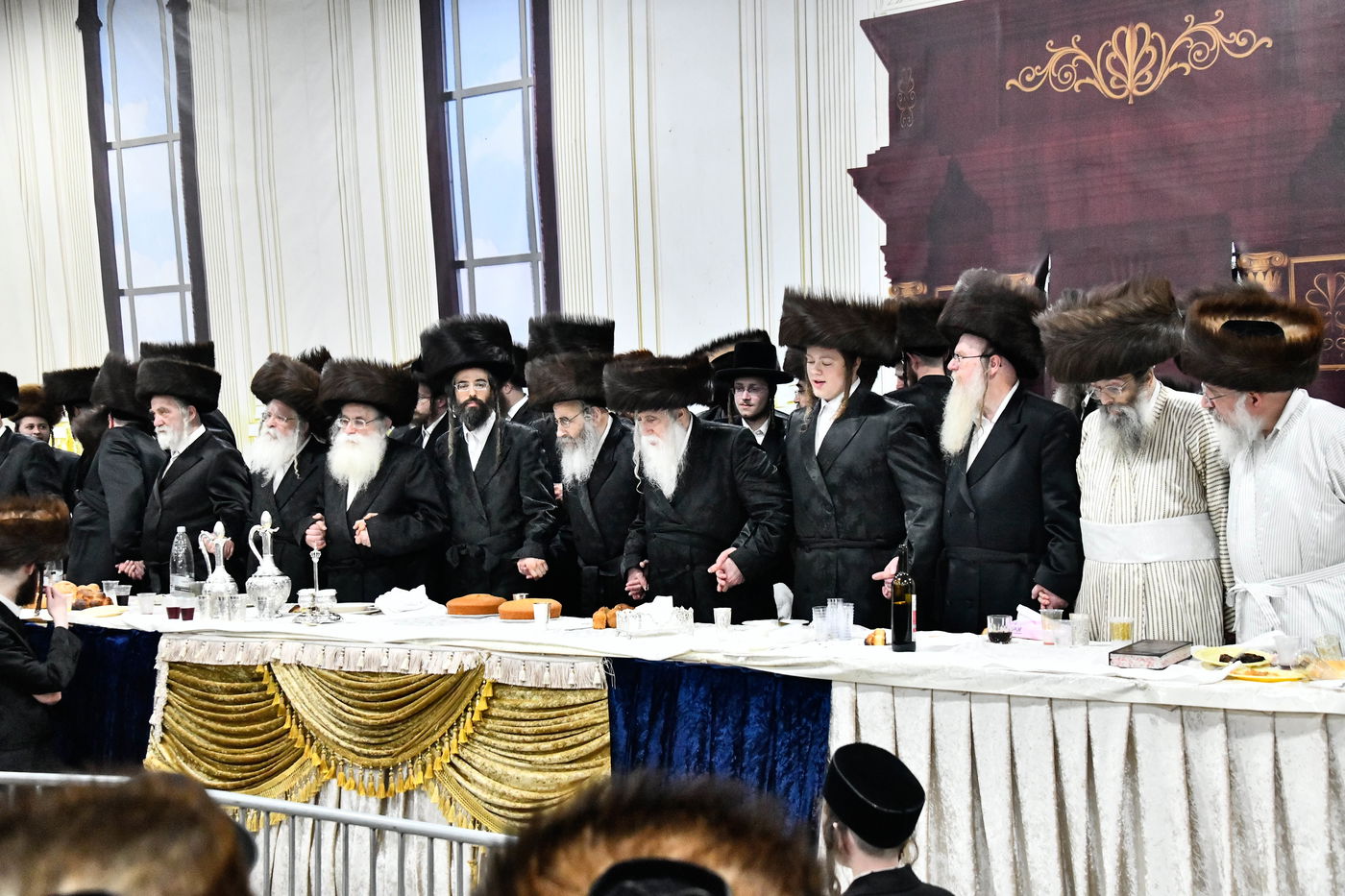 שמחת בית מכנובקא בעלזא - נחלת אהרן - בערגזאס