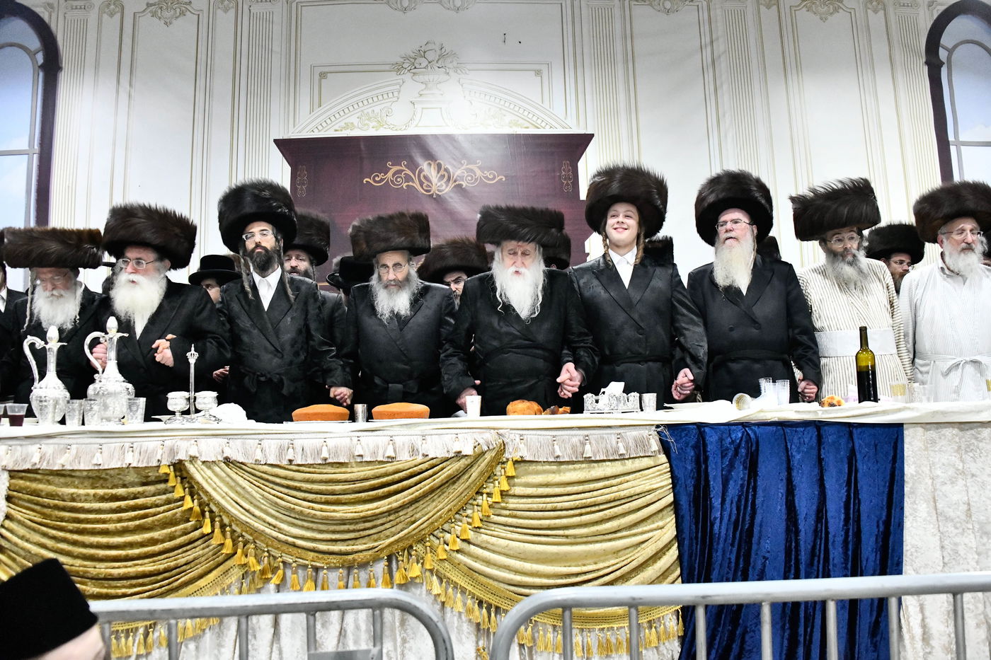 שמחת בית מכנובקא בעלזא - נחלת אהרן - בערגזאס