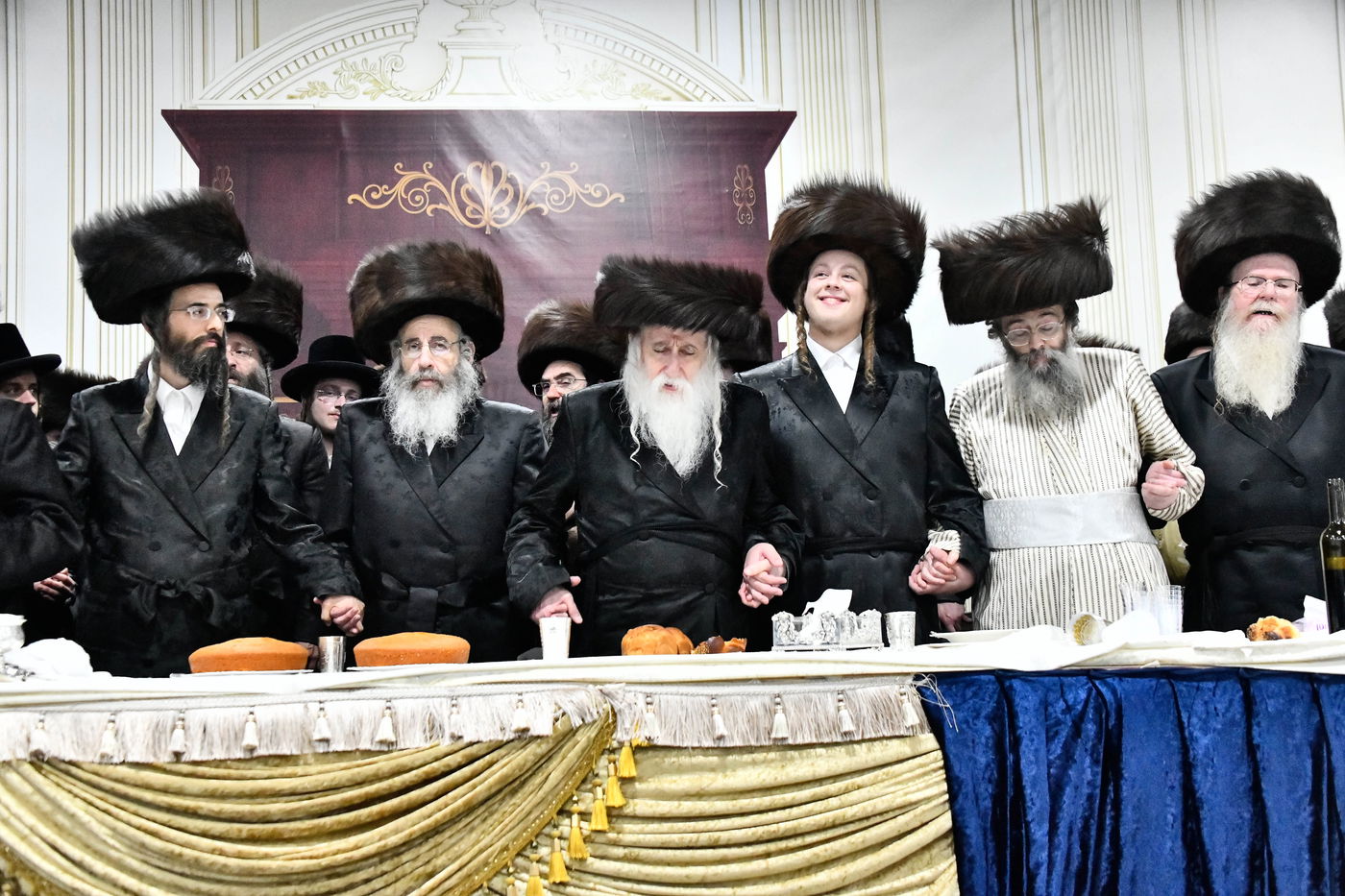 שמחת בית מכנובקא בעלזא - נחלת אהרן - בערגזאס