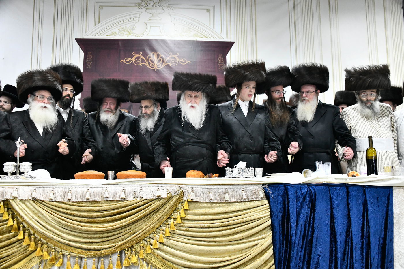 שמחת בית מכנובקא בעלזא - נחלת אהרן - בערגזאס