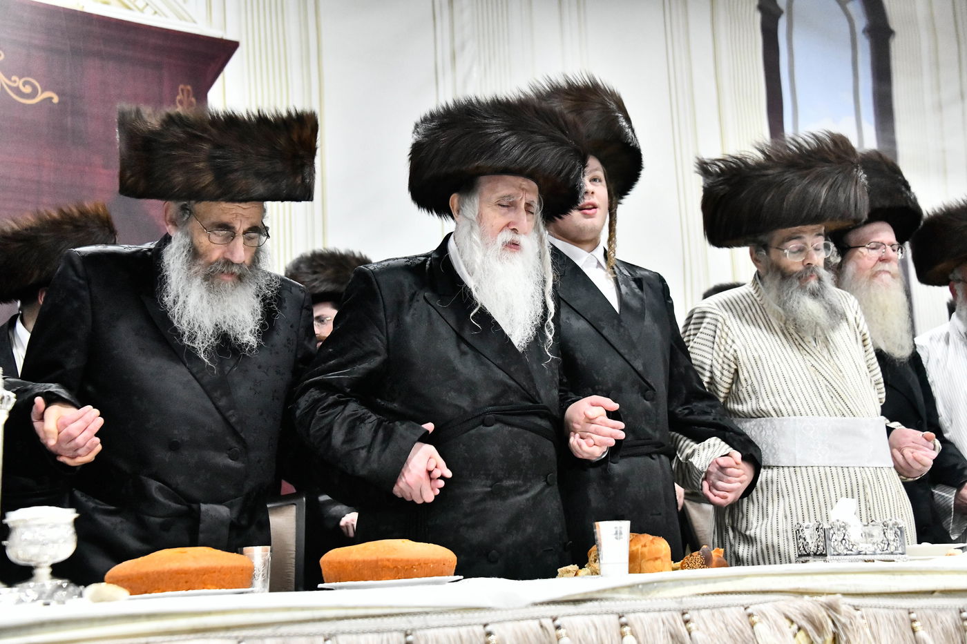 שמחת בית מכנובקא בעלזא - נחלת אהרן - בערגזאס