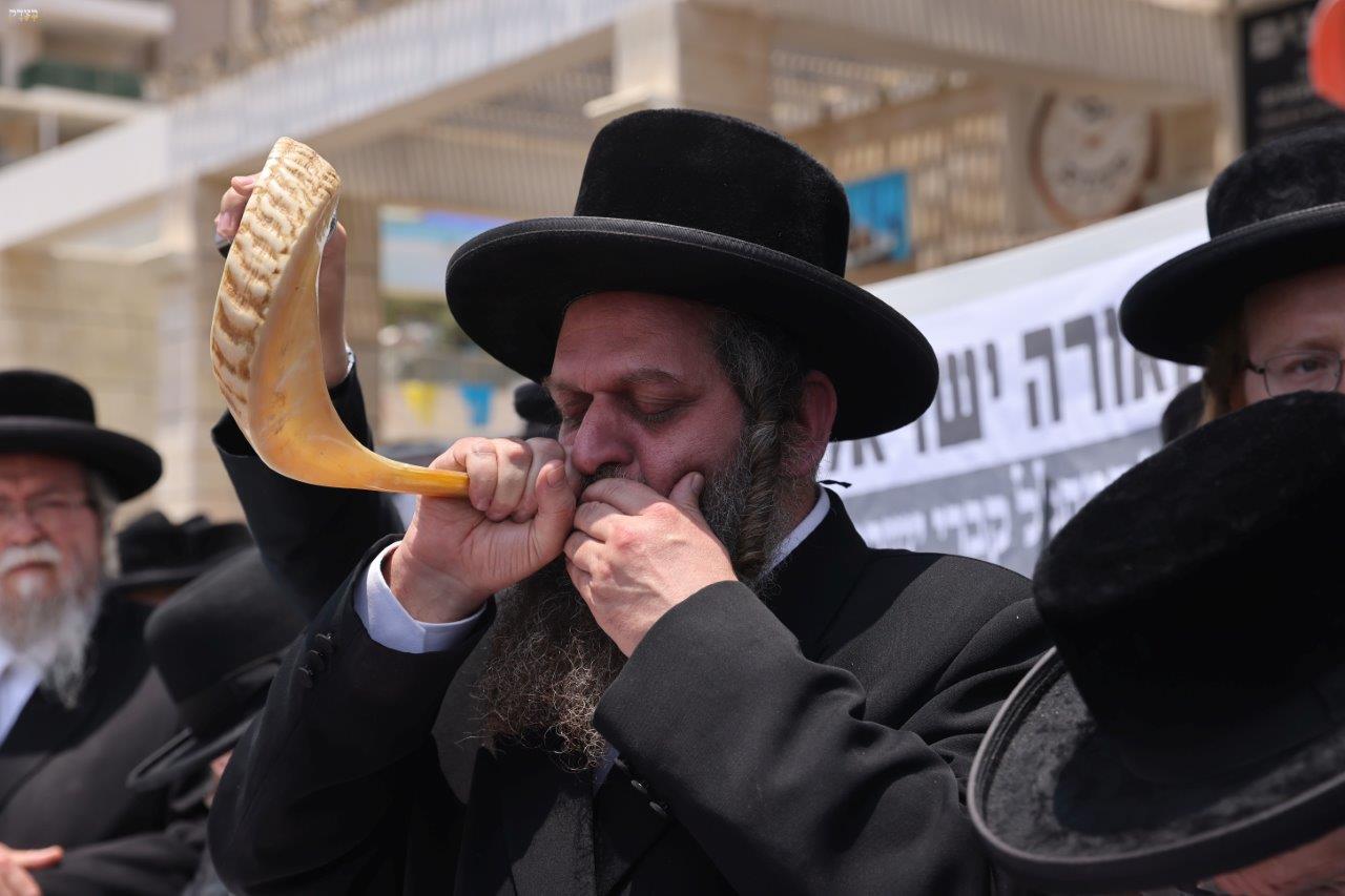 המחאה נגד חילולי הקברים ביהוד