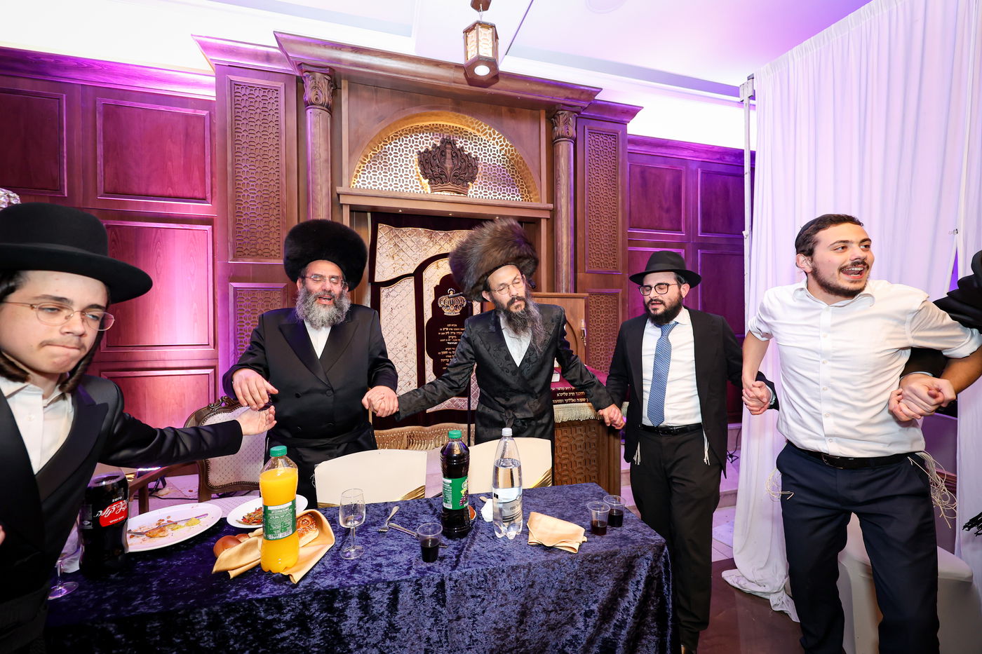 הכנסת ס"ת לקהילת 'בית שלמה' בירושלים