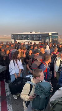 אנשי המשלחת מגורשים