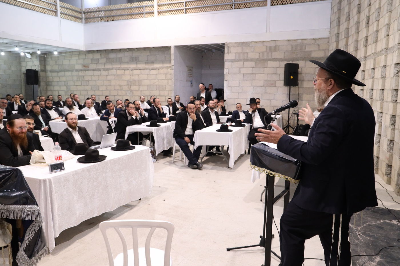 כנס הכוונה להורים אמריקאים לקראת שילוב בניהם בישיבות קטנות בישראל