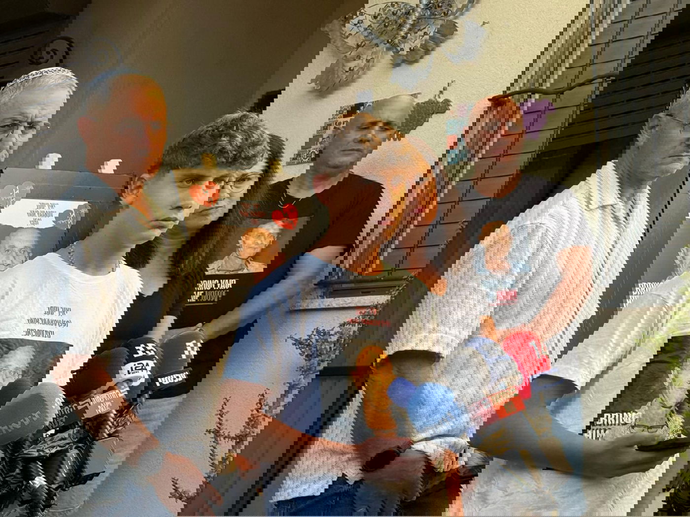 יגיל יעקב נושא דברים