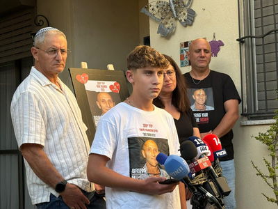 יגיל יעקב נושא דברים