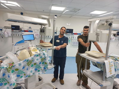 מורידים ציוד למתחם התת קרקעי במרכז הרפואי לגליל