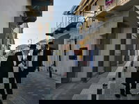 הגר"ע אויערבאך בקפריסין