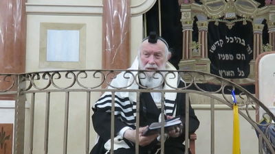 "הנשק הכי גדול שיש לנו - השבת ולימוד עם הילדים": הגר"י זילברשטיין בדברי חיזוק | צפו