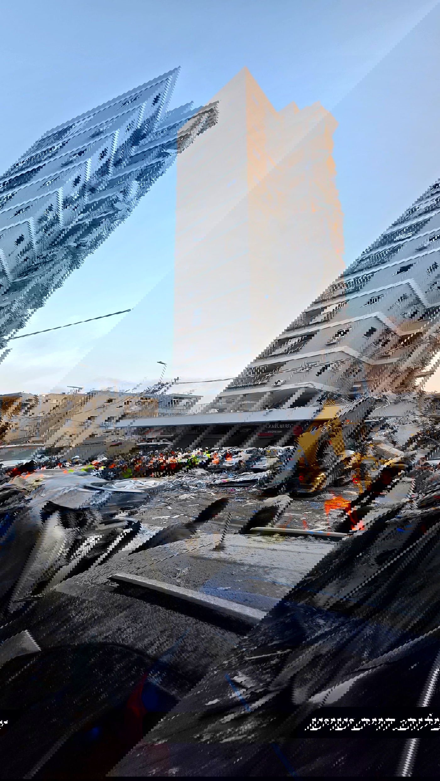 ניסיונות הפינוי והחילוץ בבת-ים