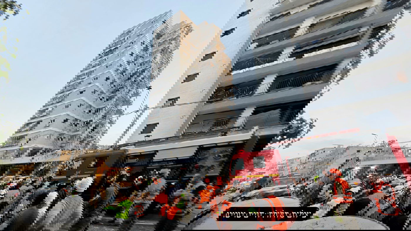 ניסיונות הפינוי והחילוץ בבת-ים