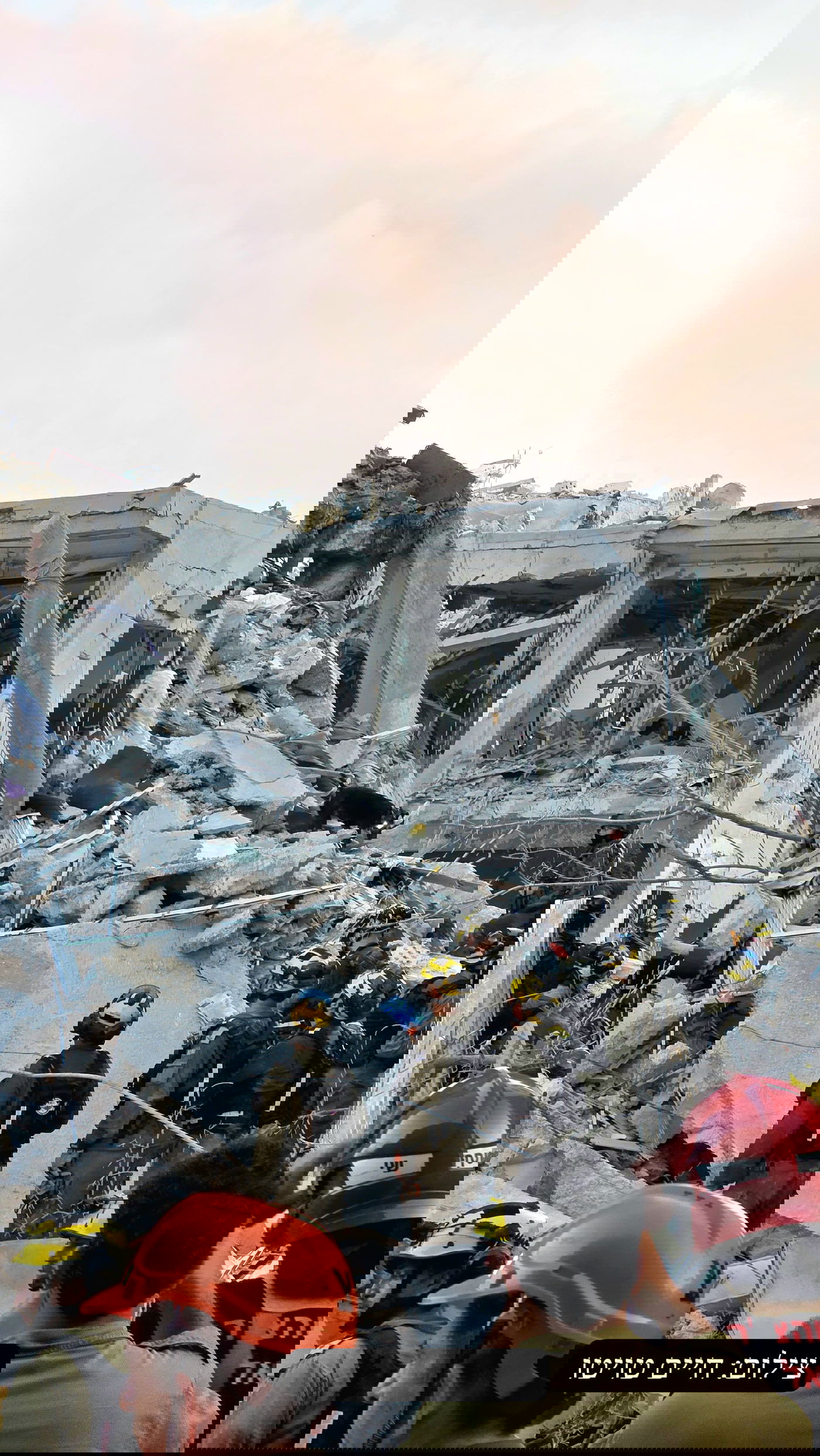 ניסיונות הפינוי והחילוץ בבת-ים