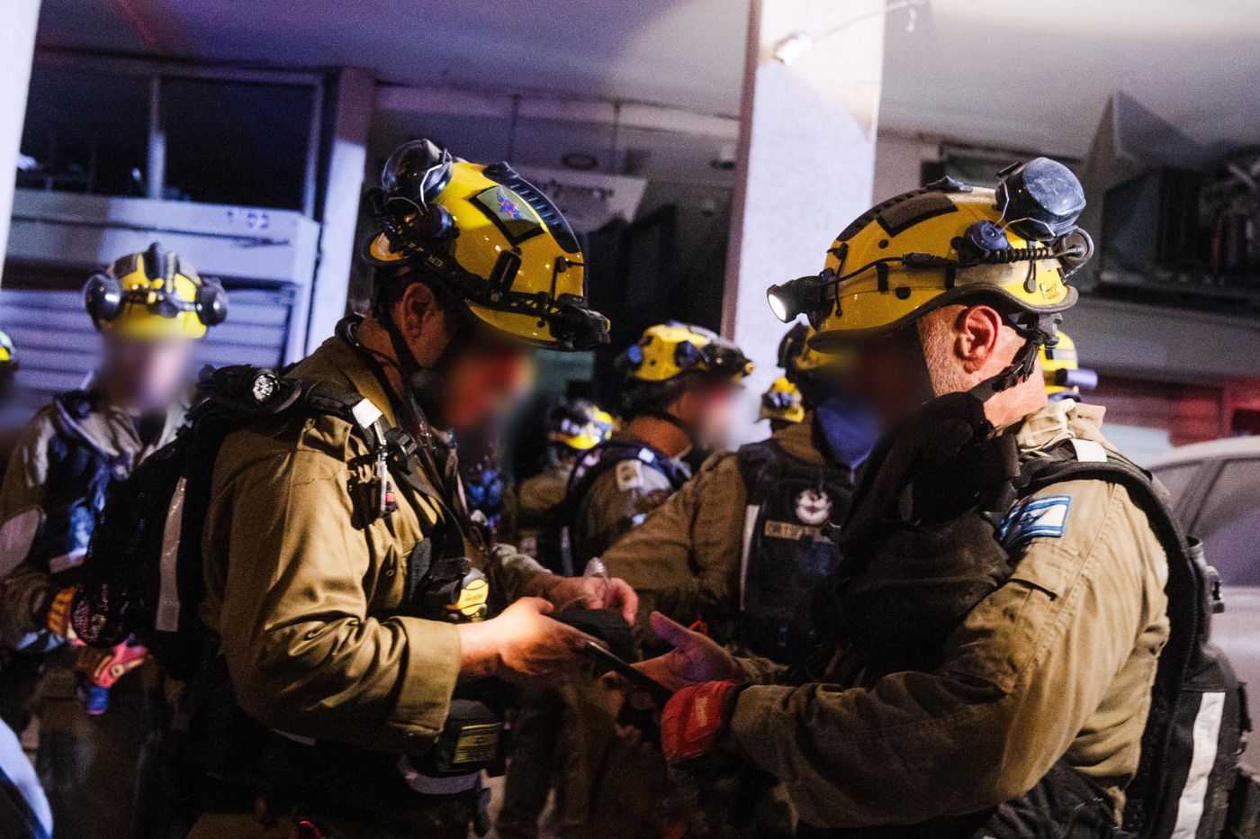 כוחות פיקוד העורף בזירת הנפילה בבת ים