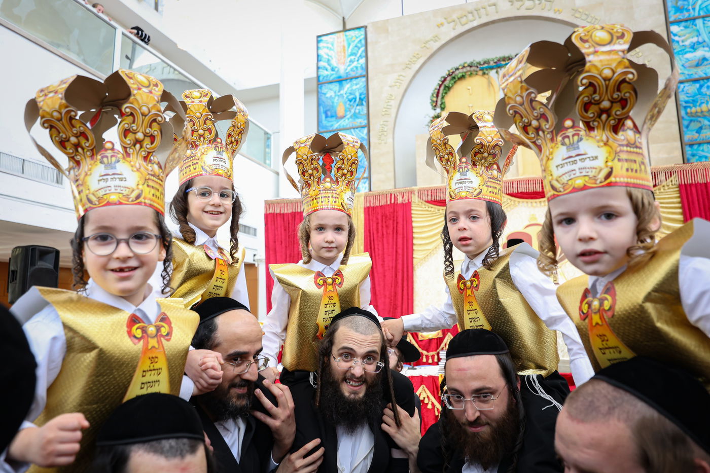 מסיבת חומש בתלמוד תורה נדבורנה