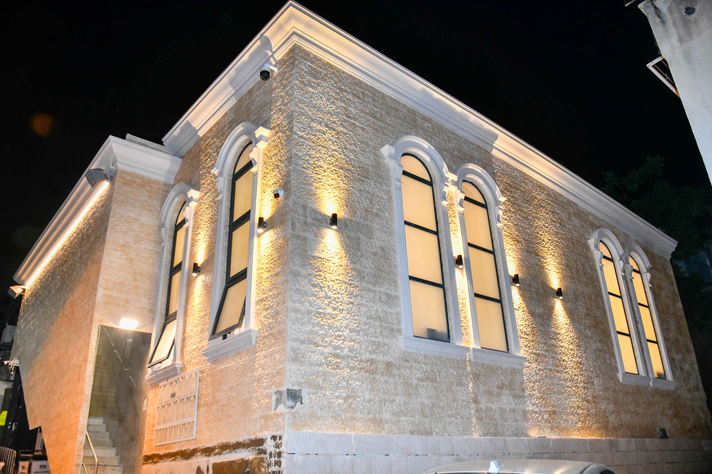 הגאון רבי ישראל בונים שרייבר בשיחה בבית השם