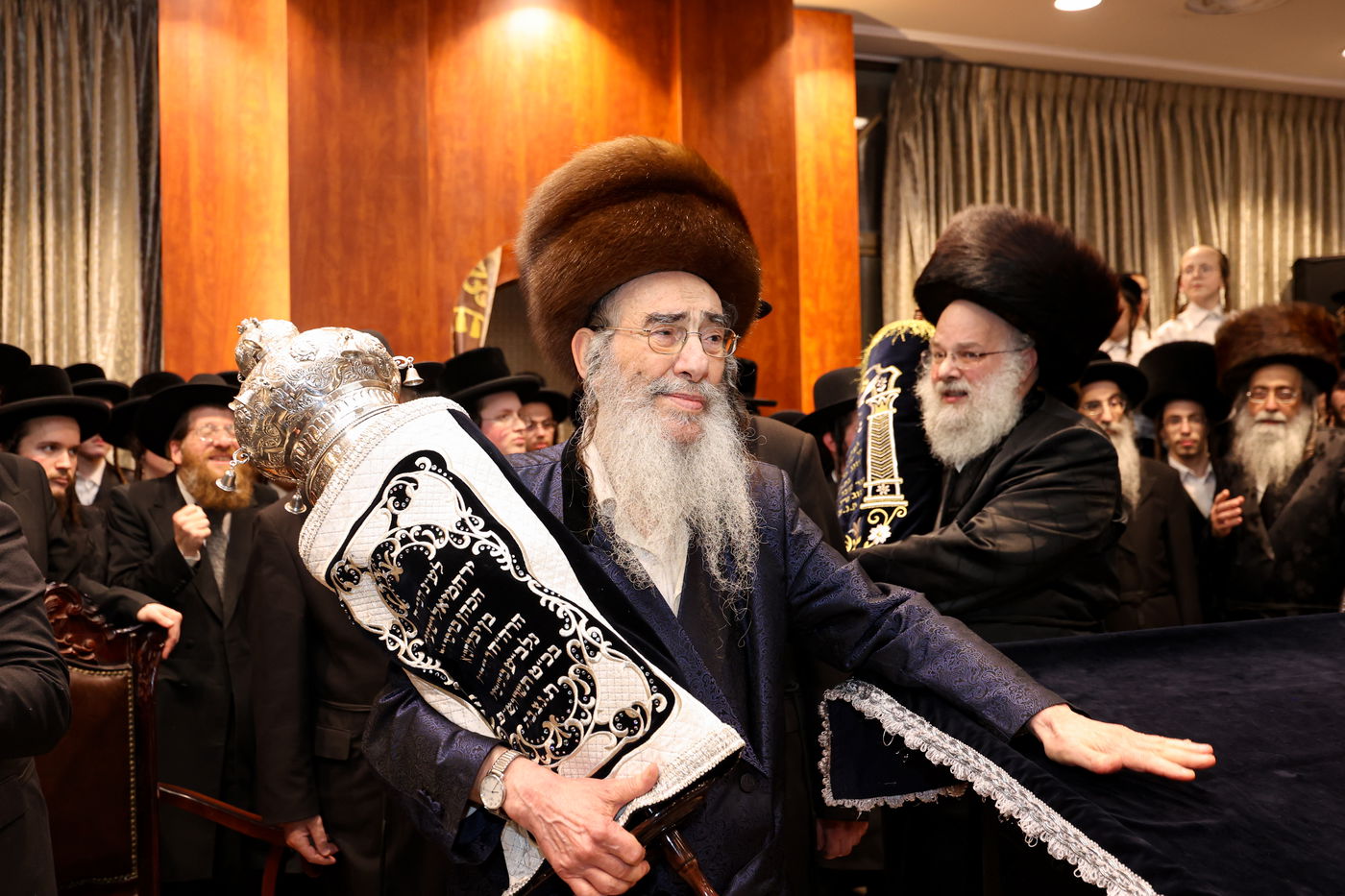 הכנסת ס"ת לישיבת אלכסנדר