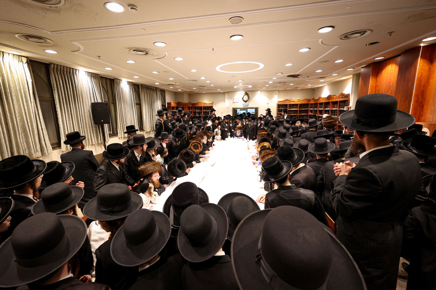 הכנסת ס"ת לישיבת אלכסנדר