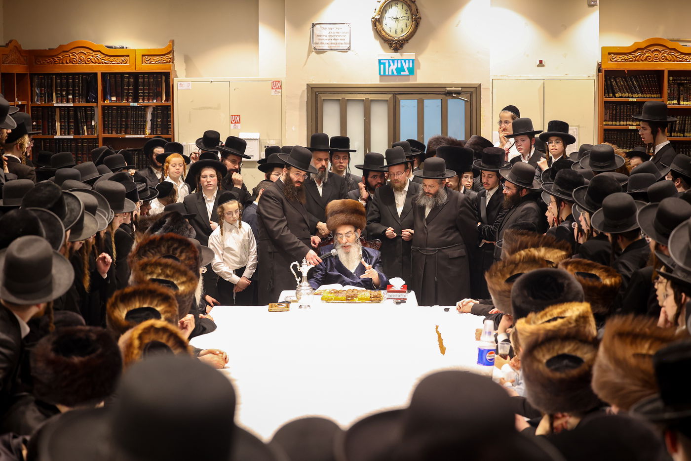 הכנסת ס"ת לישיבת אלכסנדר