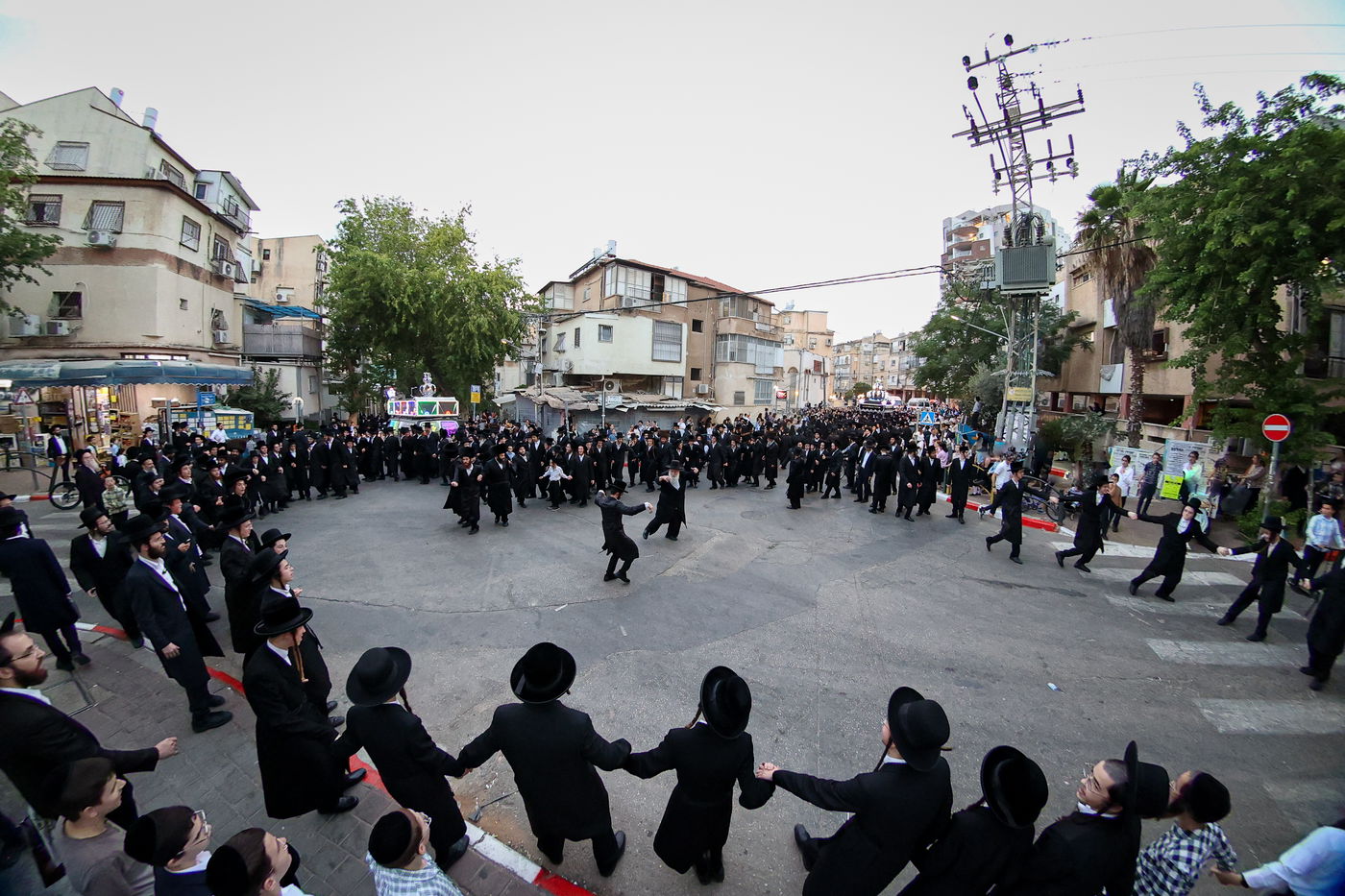 הכנסת ס"ת לישיבת אלכסנדר