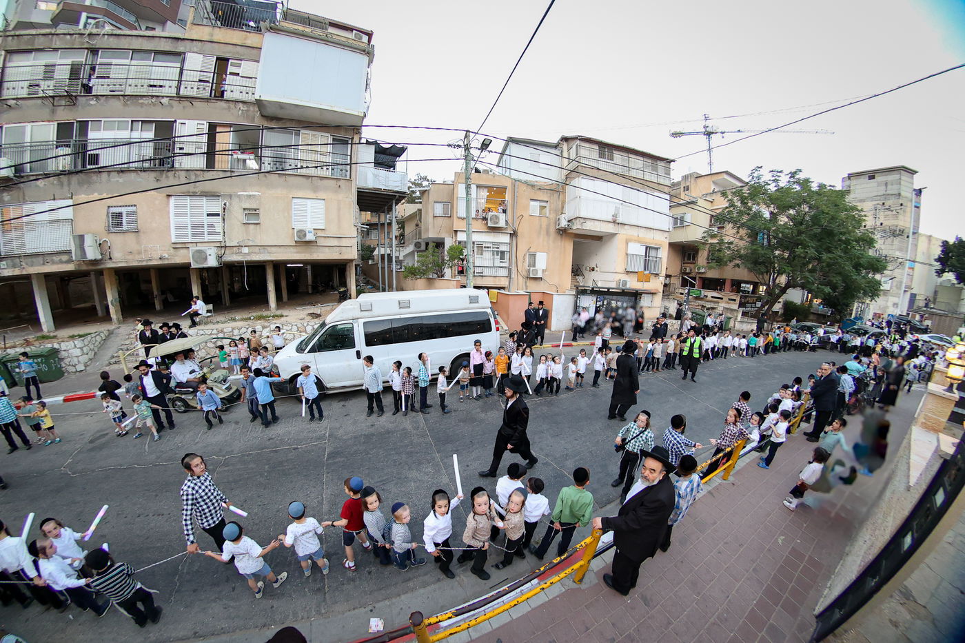 הכנסת ס"ת לישיבת אלכסנדר