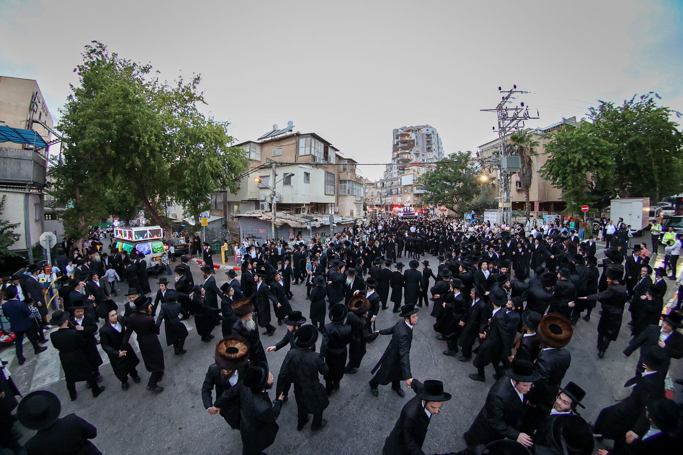 הכנסת ס"ת לישיבת אלכסנדר