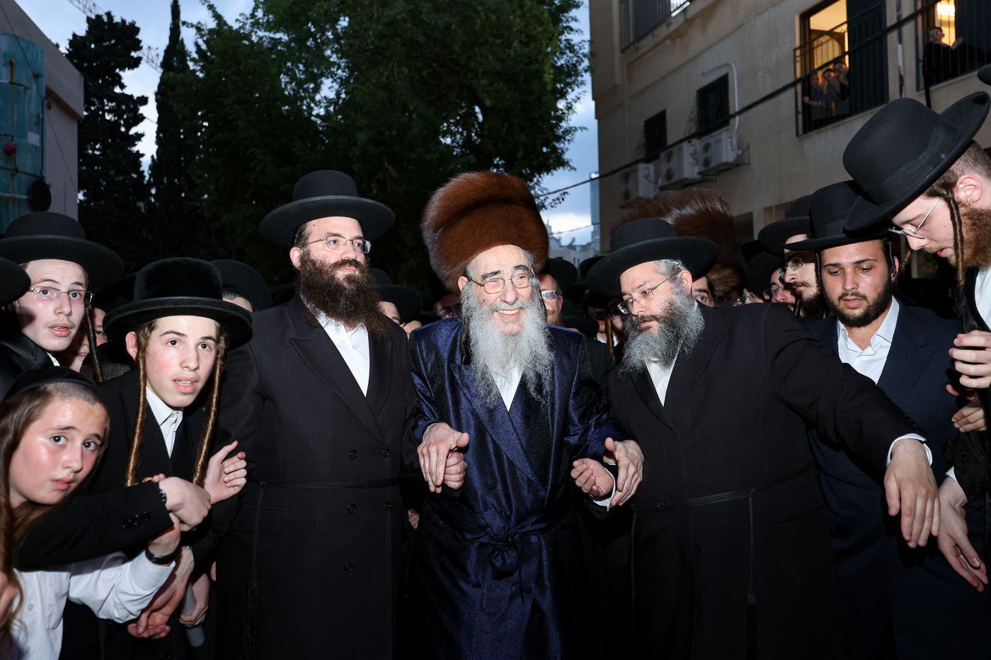 הכנסת ס"ת לישיבת אלכסנדר