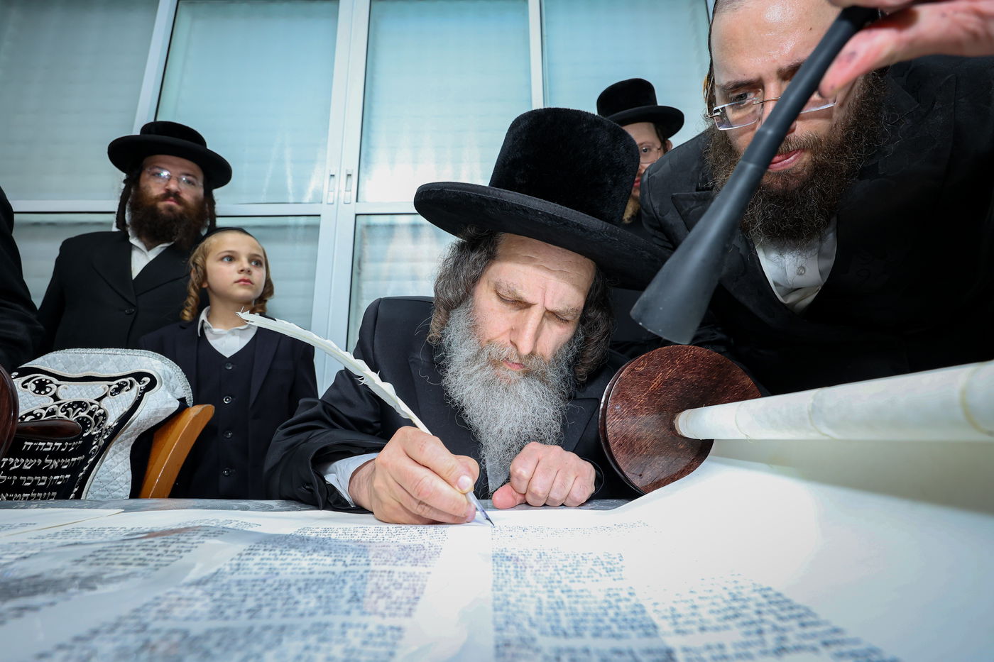 הכנסת ס"ת לישיבת אלכסנדר