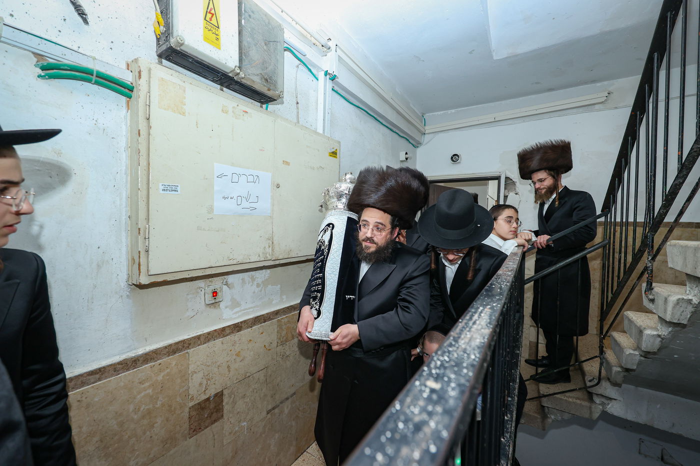 הכנסת ס"ת לישיבת אלכסנדר