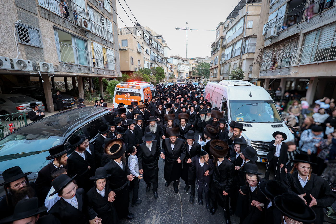 הכנסת ס"ת לישיבת אלכסנדר