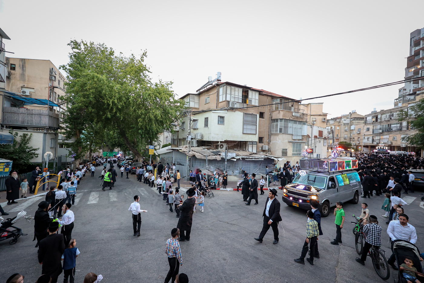 הכנסת ס"ת לישיבת אלכסנדר