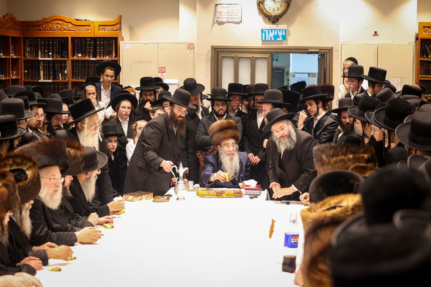 הכנסת ס"ת לישיבת אלכסנדר