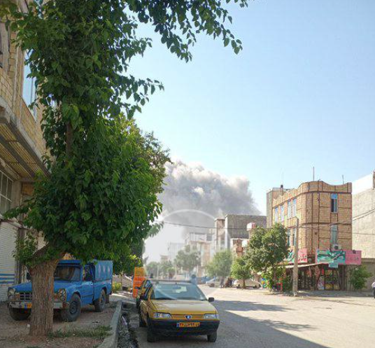 עשן מיתמר מתקיפה ישראלית בכרמאנשה