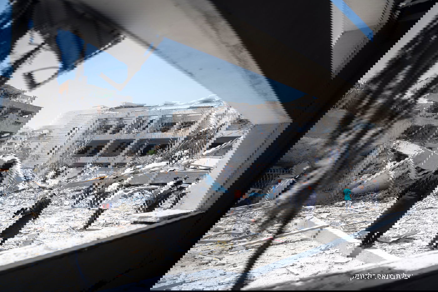 ההרס בזירת הנפילה בבני ברק