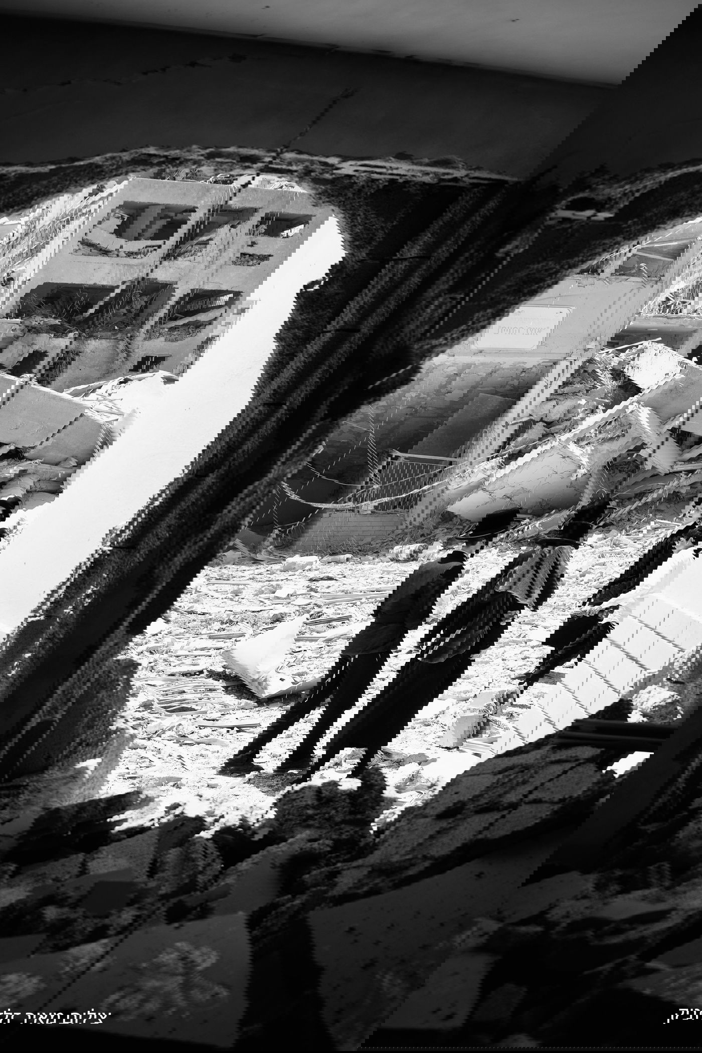 ההרס בזירת הנפילה בבני ברק