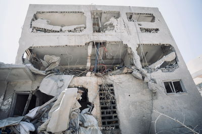 ההרס בזירת הנפילה בבני ברק