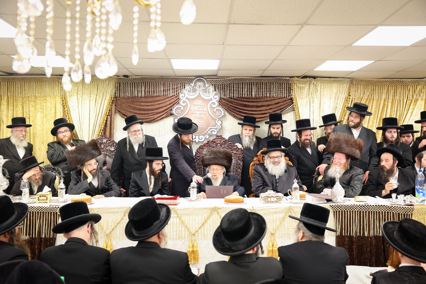 שמחת בית טרעבישאן - זוועהיל - פינסק קרלין