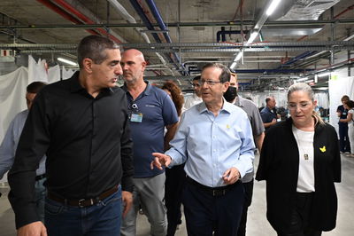 נשיא המדינה בביקור חולים 